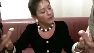 Cô bé bị phân tâm một gã phim xesviet sub làm cho cơ thể của mình.