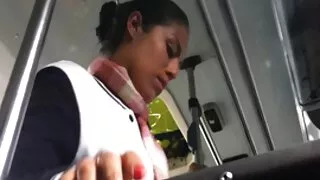 Mát gà đánh một người đàn ông đẹp trai ngay sex vietsub khong che trên bãi biển,