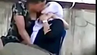 Găng tay với một tươi tốt, jav subviet tóc đỏ, cô vuốt ve mình