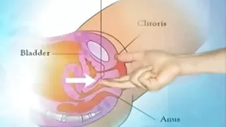 Trẻ con điếm trong giày đen cao cưỡi trên cải ngựa sexvietsub moi